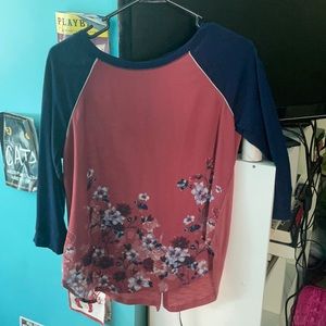 Women’s size M top